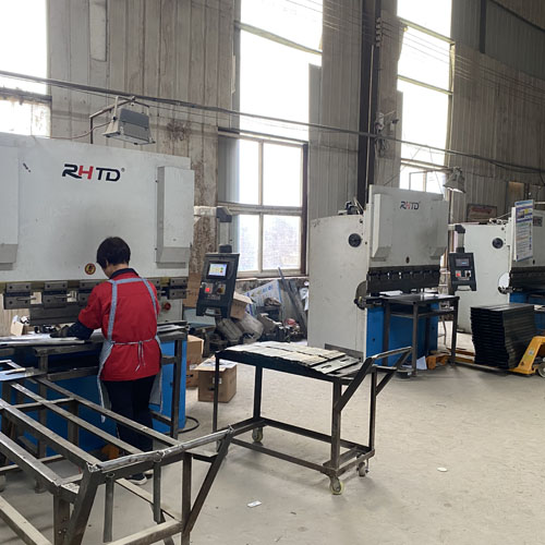 數(shù)控折彎機多臺